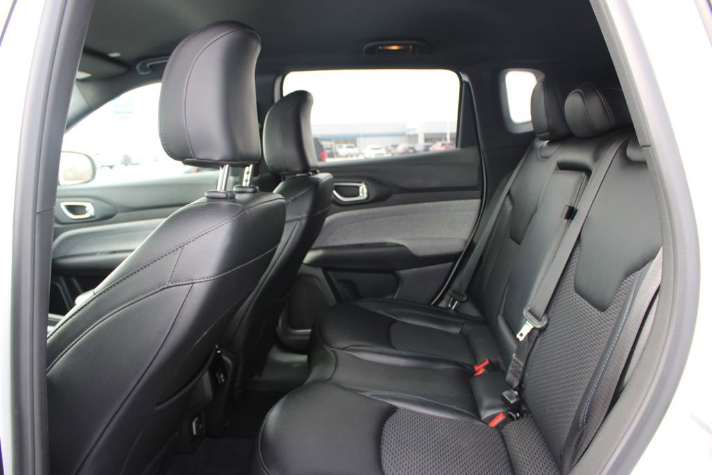 Used 2024 Jeep Compass Latitude AWD/4WD image 21