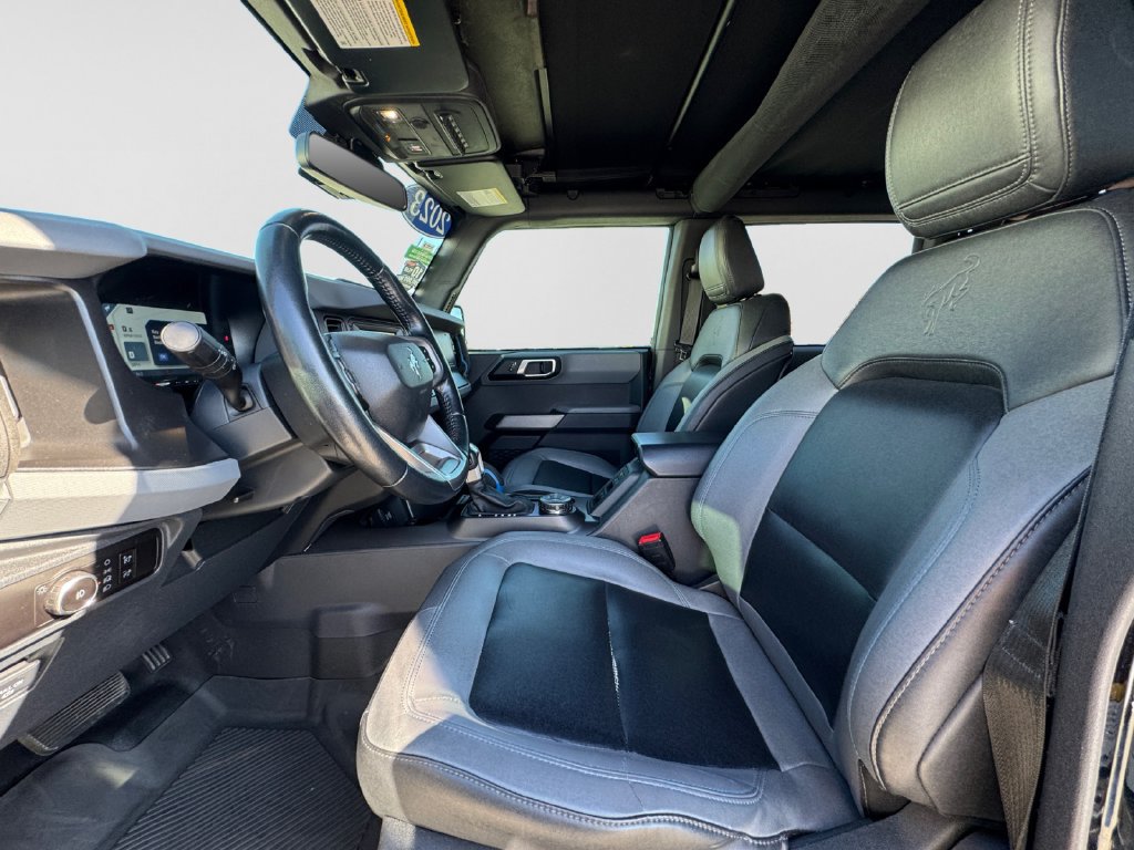 Used 2023 Ford Bronco Black Diamond w/ Sasquatch Package AWD/4WD image 17
