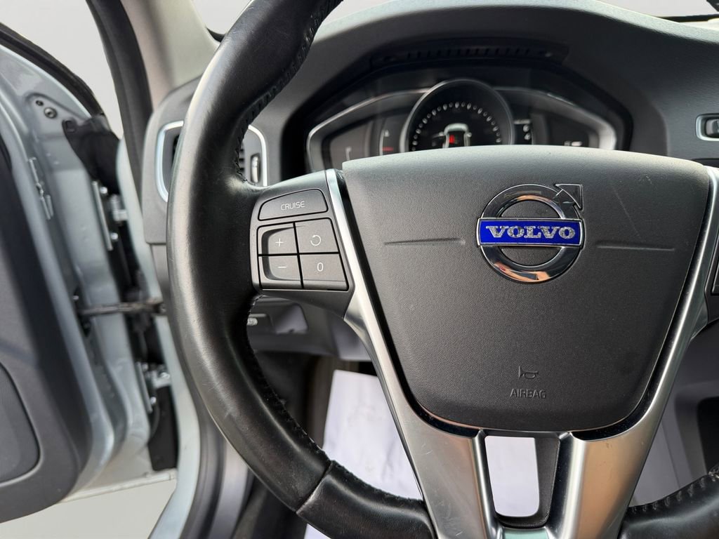 Used 2018 Volvo S60 T5 Dynamic w/ Vision Package FWD image 21
