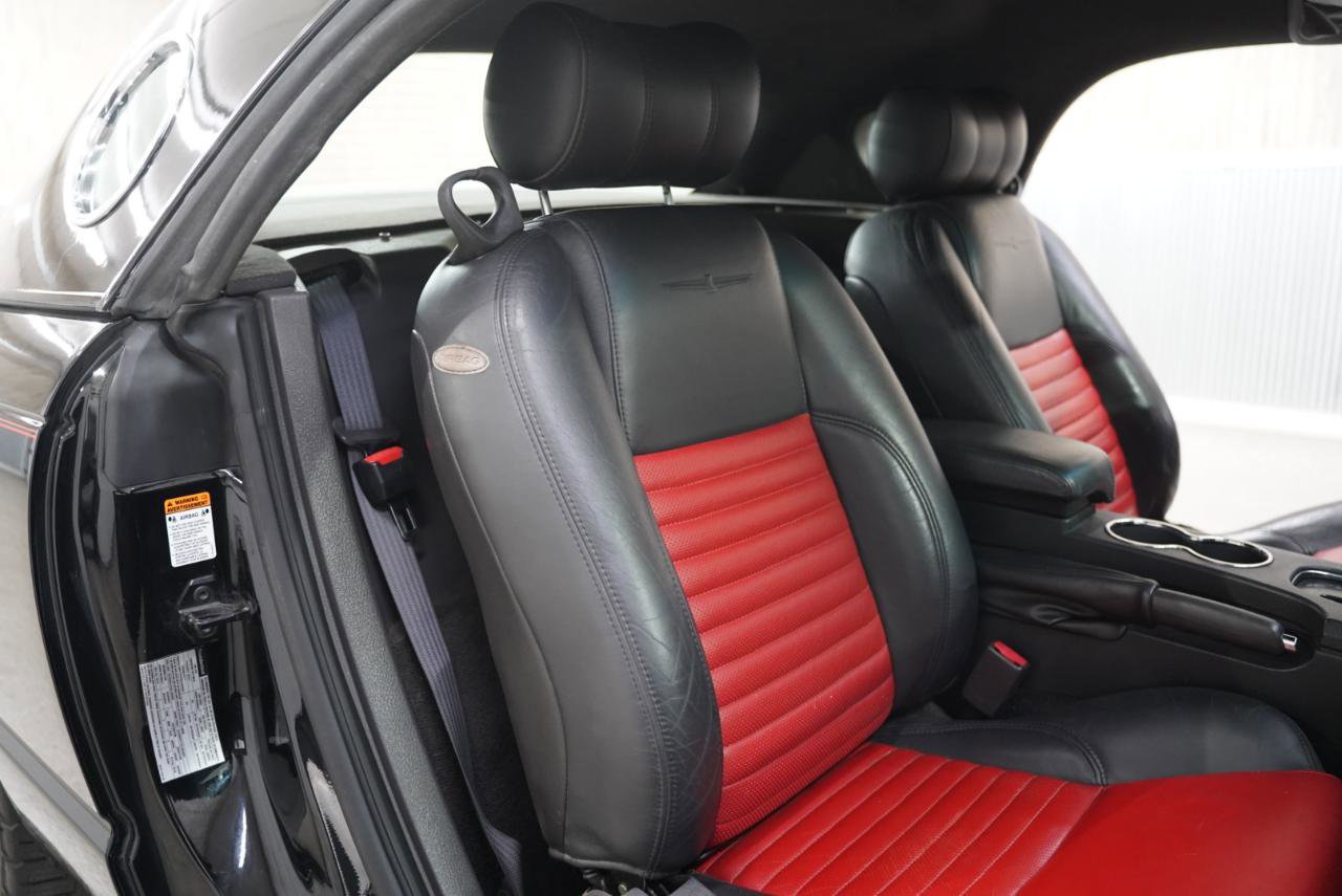 Used 2002 Ford Thunderbird image 25