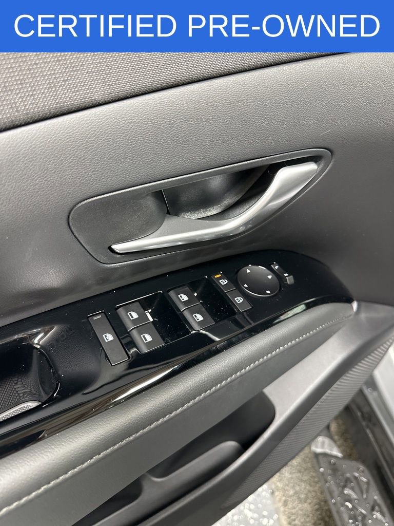 Certified 2025 Hyundai Santa Cruz SEL image 6