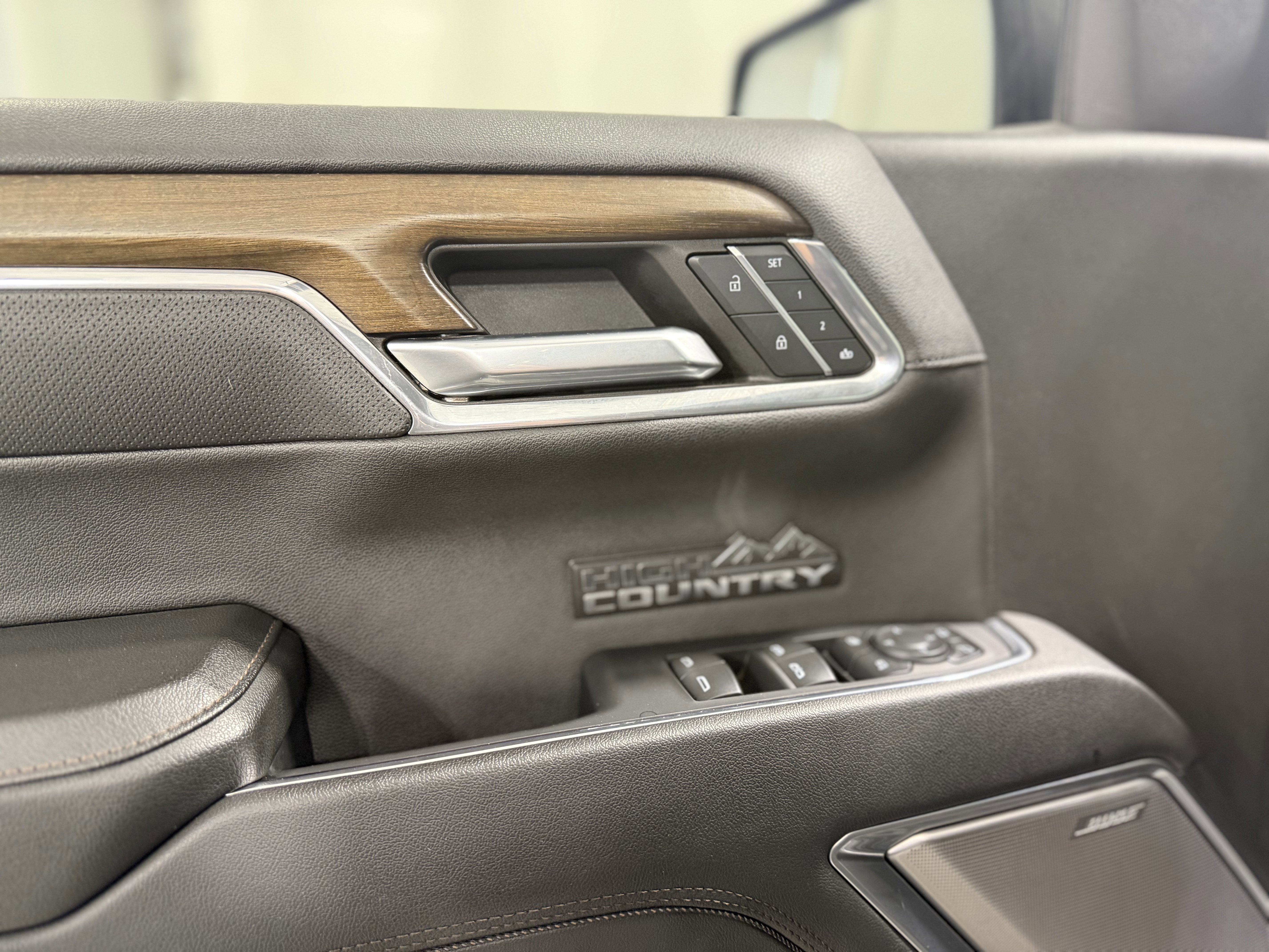 Certified 2024 Chevrolet Silverado 1500 High Country w/ Technology Package image 13