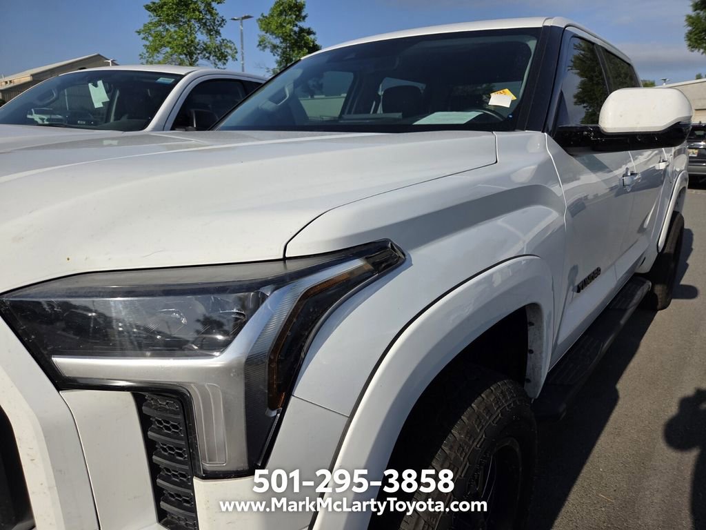 Used 2022 Toyota Tundra SR5 w/ SR5 Premium Package RWD image 4