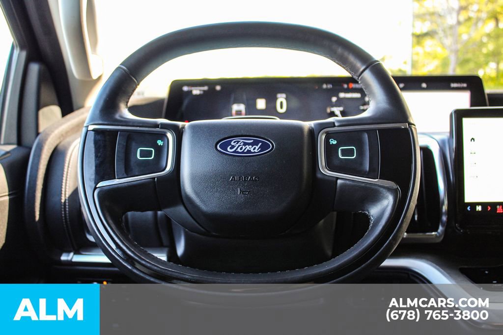 Used 2025 Ford Expedition Max Platinum AWD/4WD image 28