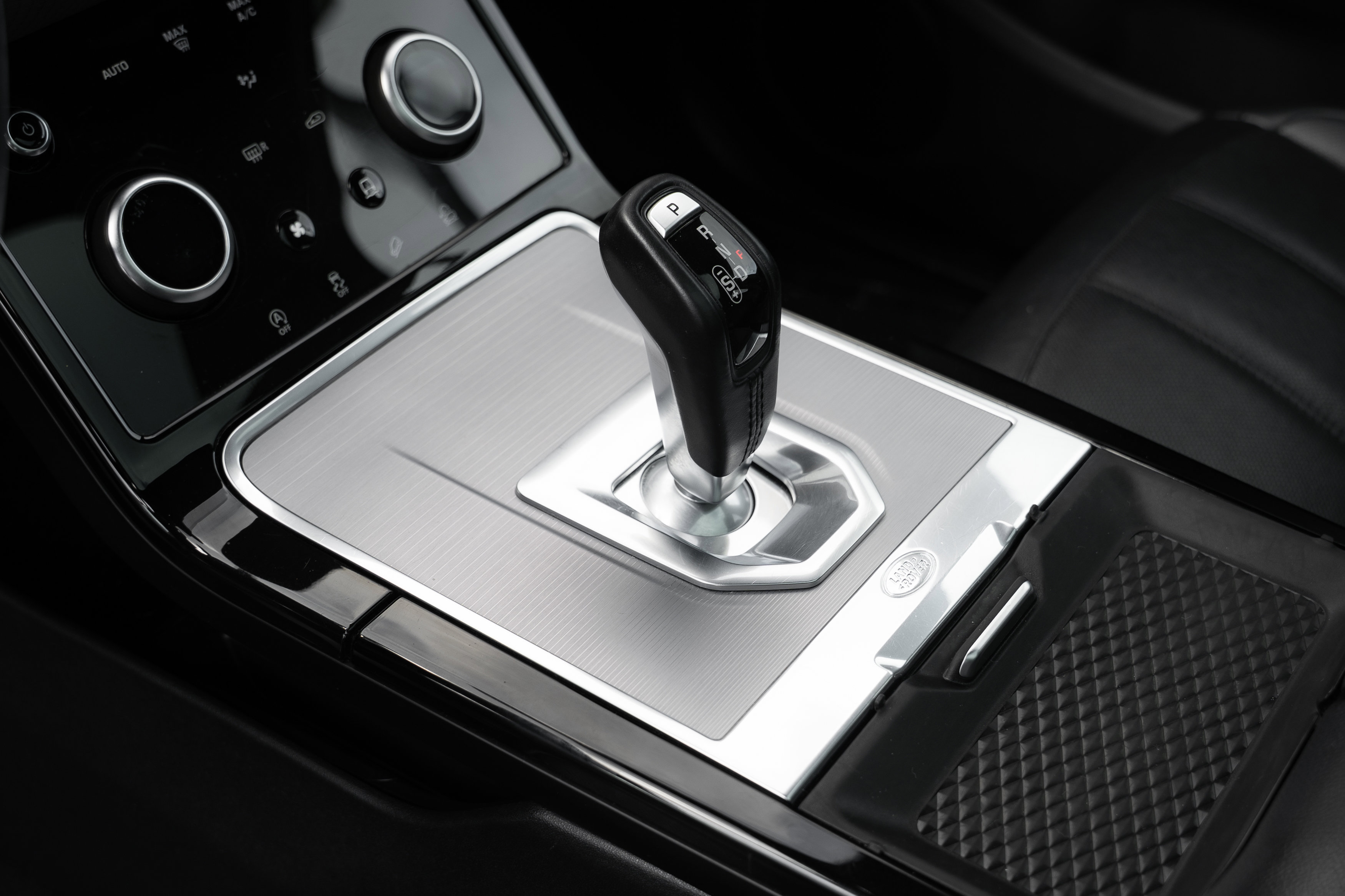 Used 2020 Land Rover Range Rover Evoque S image 17