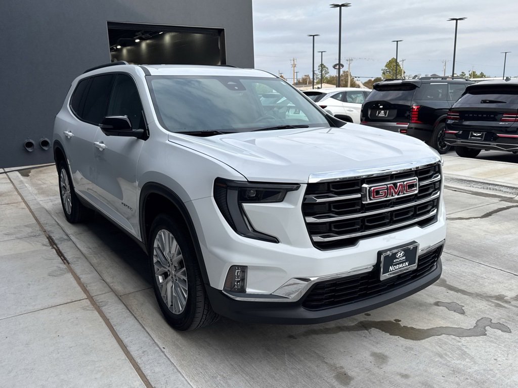 Used 2024 GMC Acadia Elevation image 11