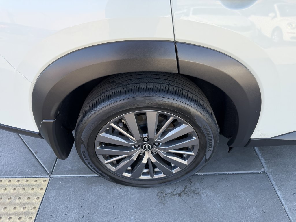 Used 2024 Nissan Pathfinder SL w/ SL Premium Package image 15