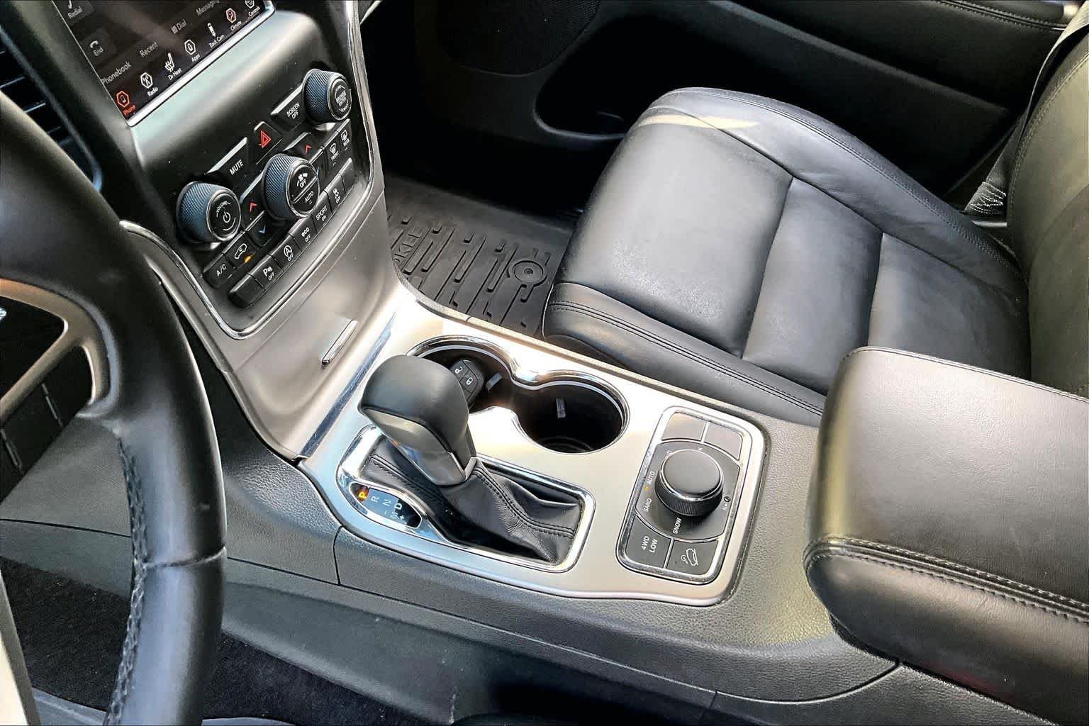 Used 2018 Jeep Grand Cherokee Limited w/ Trailer Tow Group IV AWD/4WD image 16