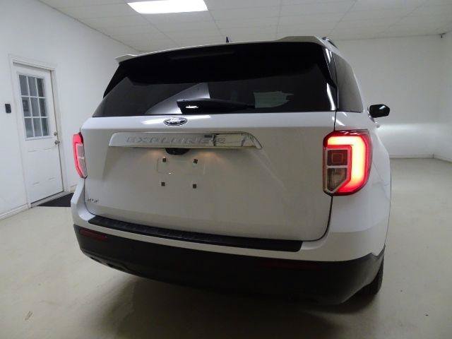 Used 2021 Ford Explorer XLT RWD image 10