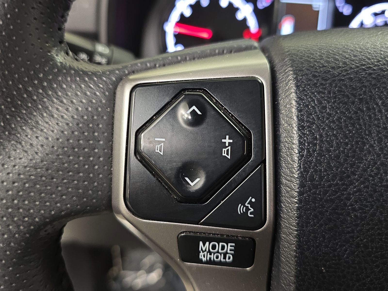 Used 2024 Toyota 4Runner SR5 AWD/4WD image 20