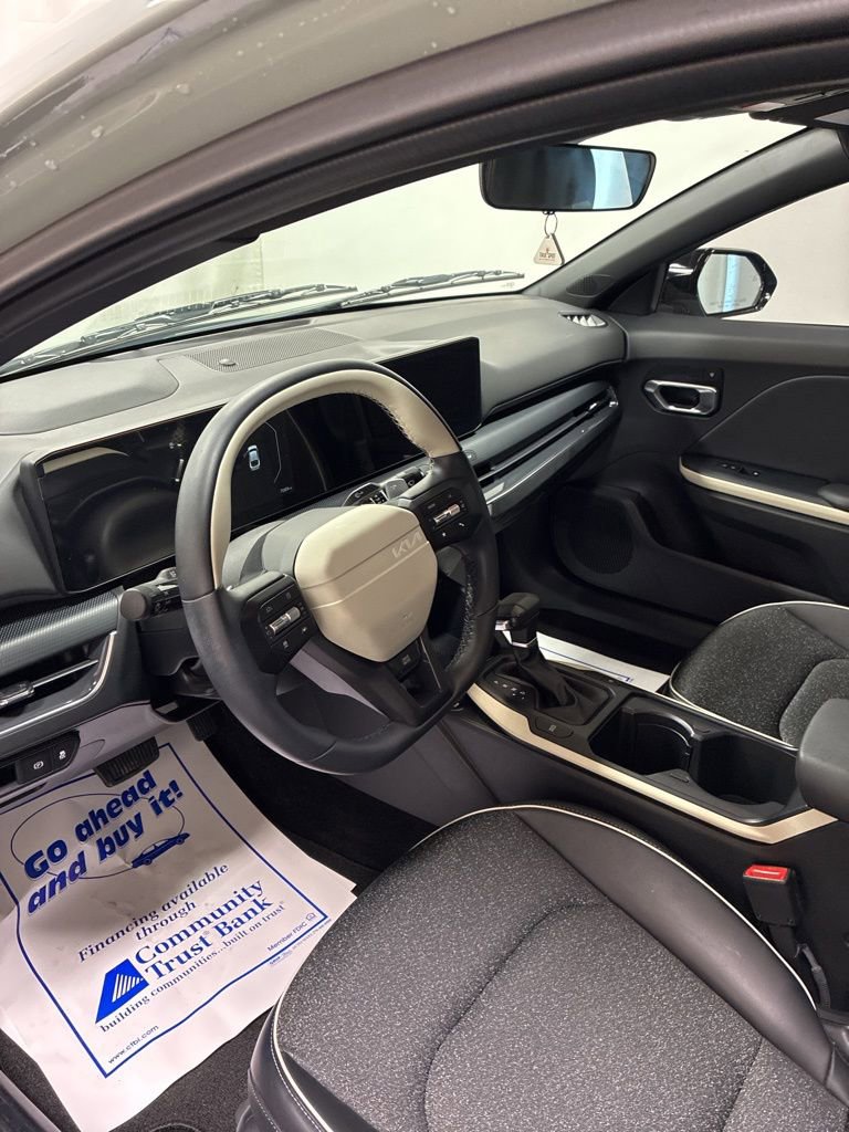 Used 2025 Kia K4 GT-Line image 11