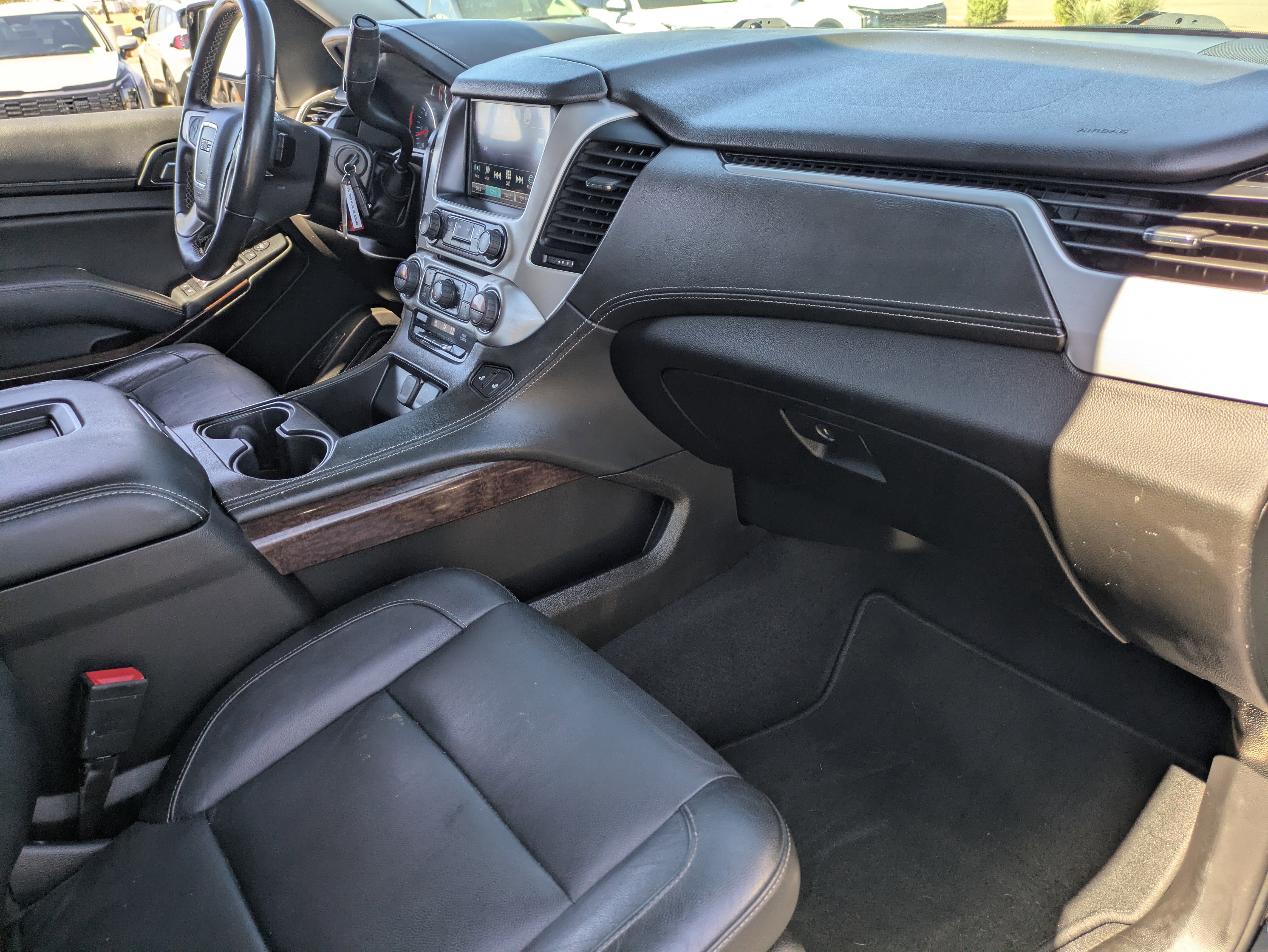 Used 2019 GMC Yukon XL SLT image 13