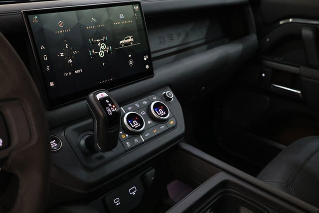 Used 2023 Land Rover Defender 90 V8 image 89