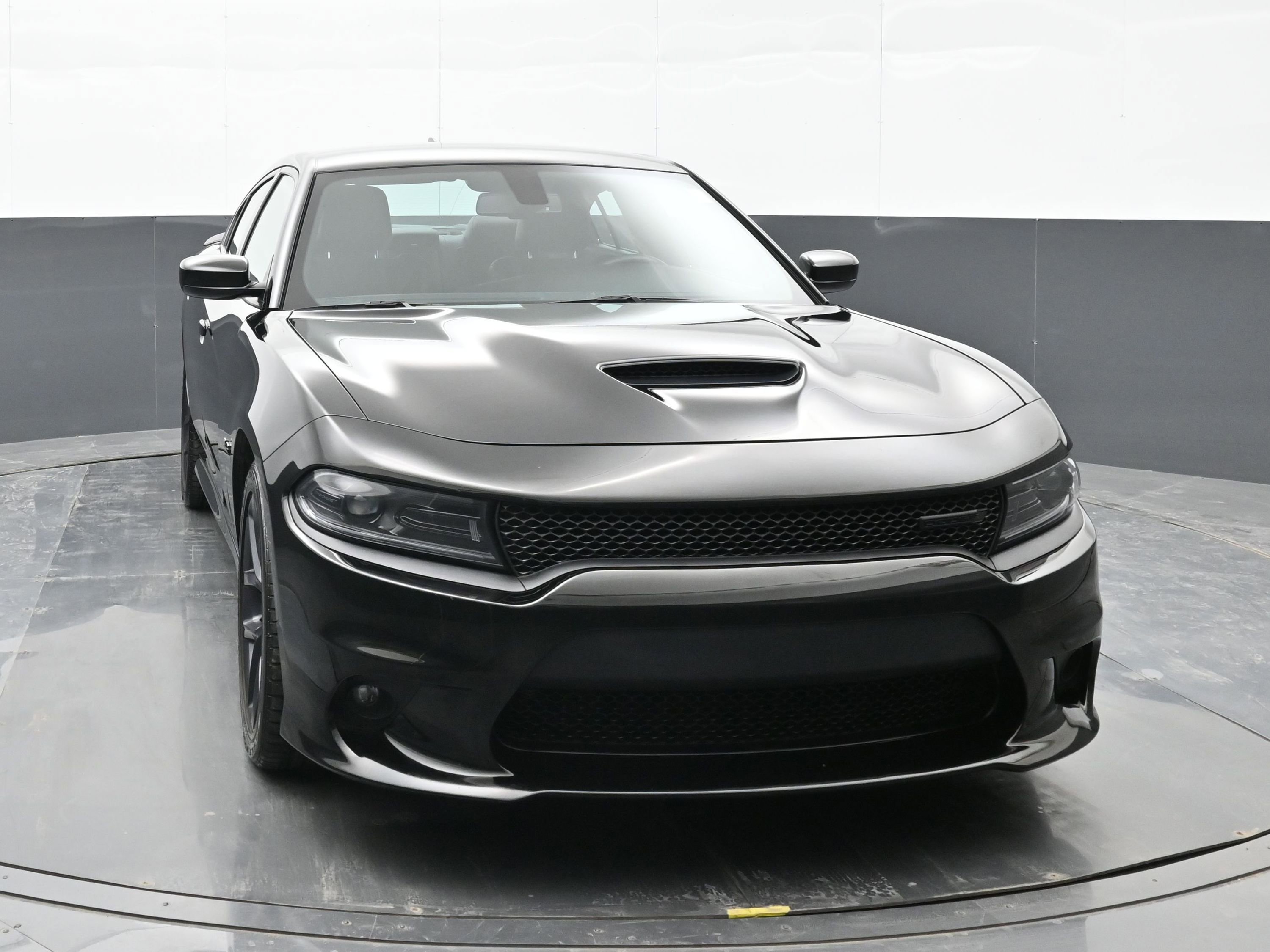 Used 2023 Dodge Charger R/T w/ Plus Group image 3