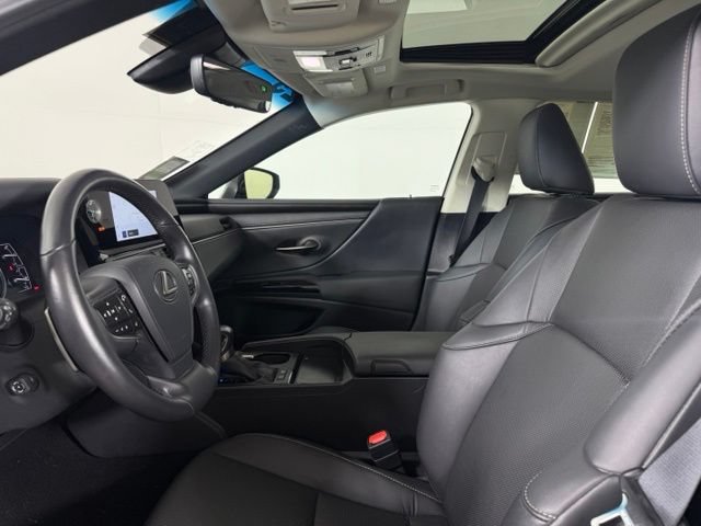 Used 2025 Lexus ES 300h w/ Premium Package FWD image 22