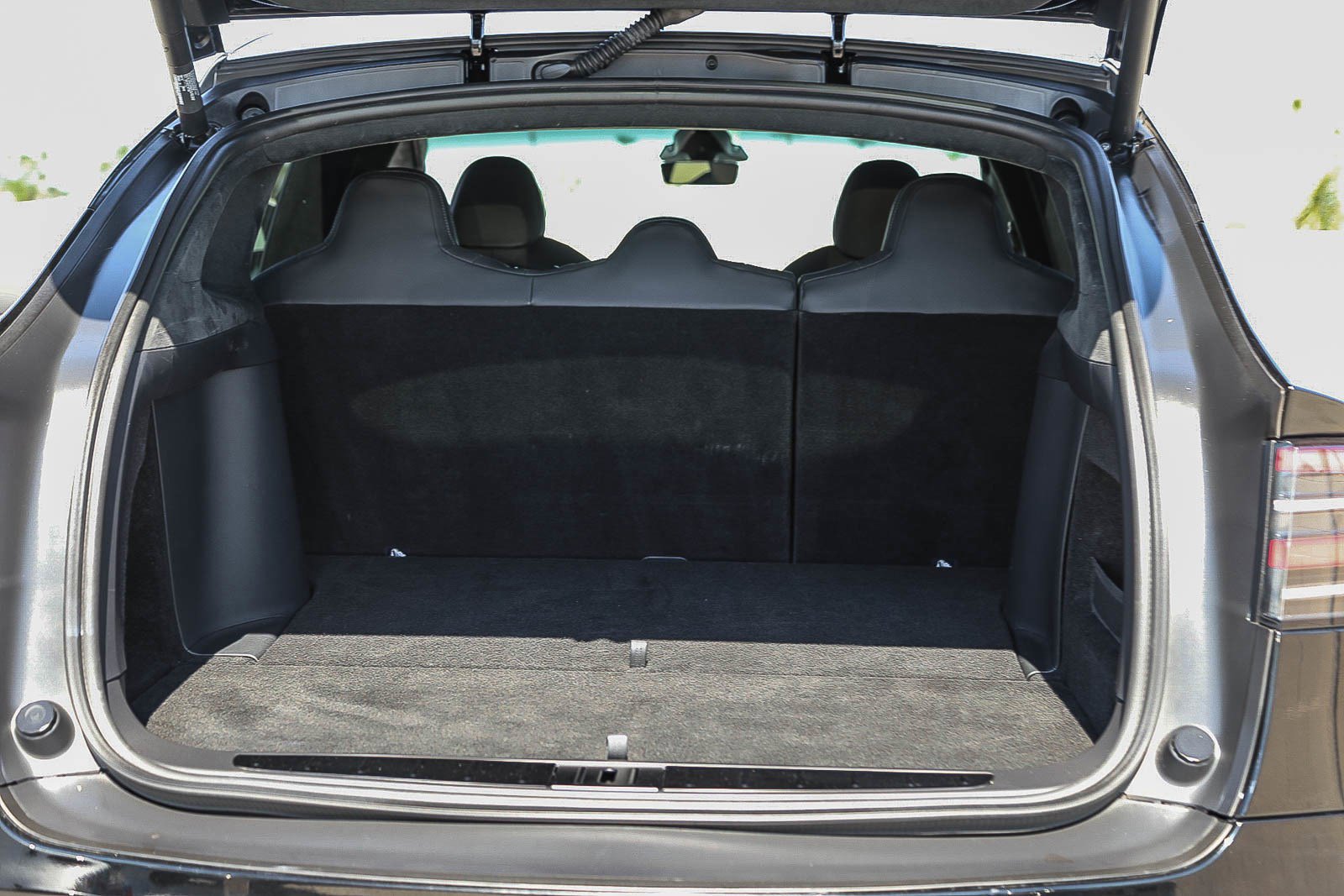 Used 2023 Tesla Model X image 28