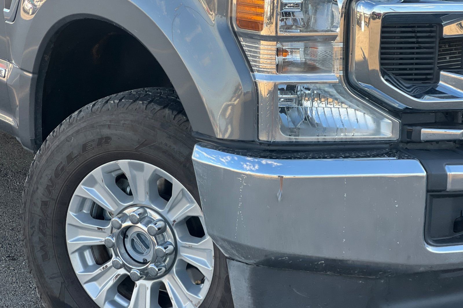 Used 2022 Ford F250 XLT w/ FX4 Off-Road Package image 27