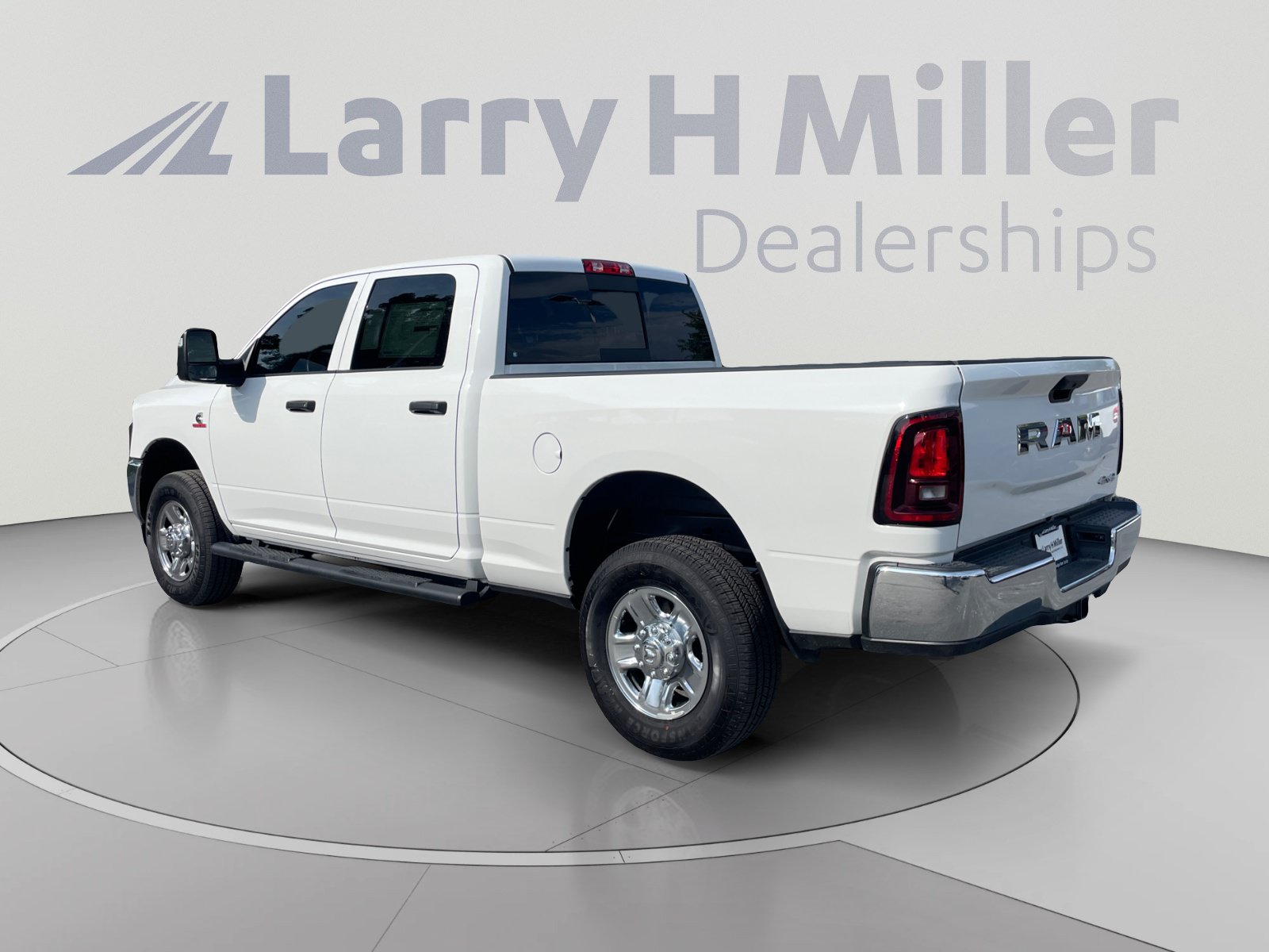 New 2026 RAM 2500 Tradesman AWD/4WD image 3