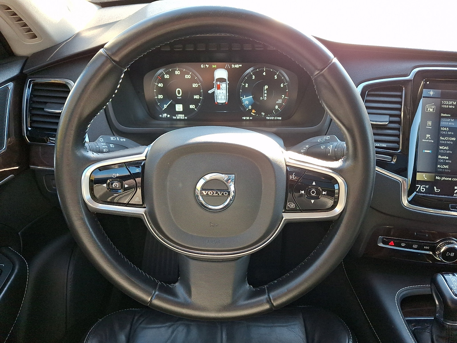 Used 2016 Volvo XC90 T6 Momentum w/ Momentum Plus Package AWD/4WD image 21