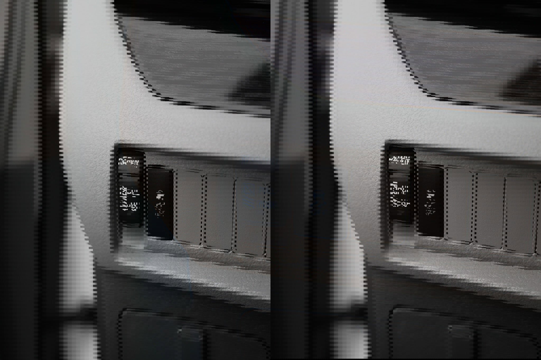 Used 2020 Toyota Sienna XLE image 44