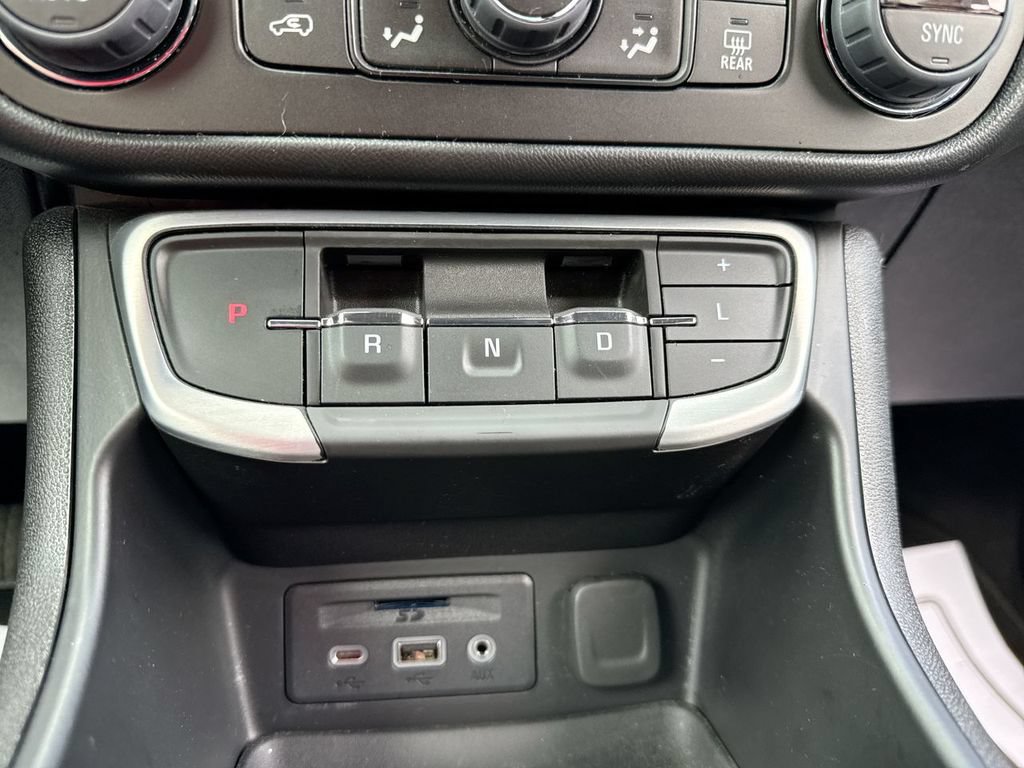 Used 2023 GMC Terrain SLT w/ Elevation Edition FWD image 20