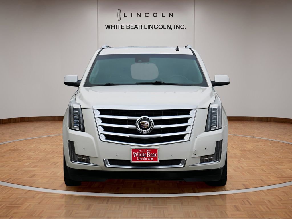 Used 2015 Cadillac Escalade ESV Luxury AWD/4WD image 2