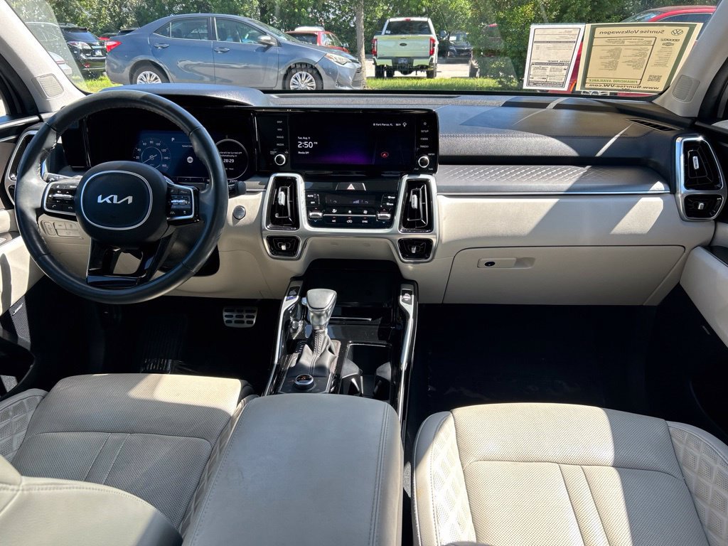 Used 2023 Kia Sorento SX AWD/4WD image 10