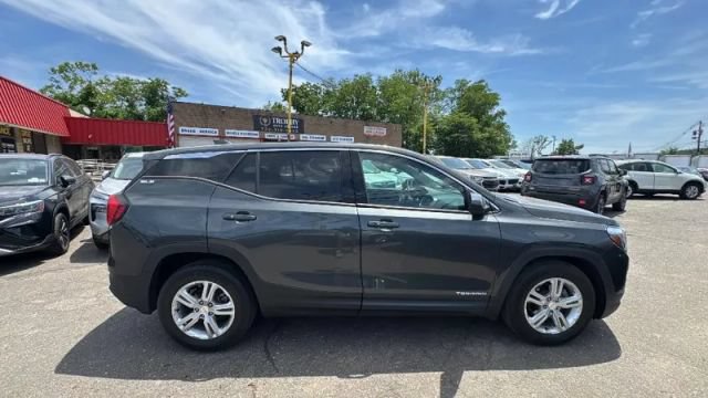 Used 2020 GMC Terrain SLE FWD image 4