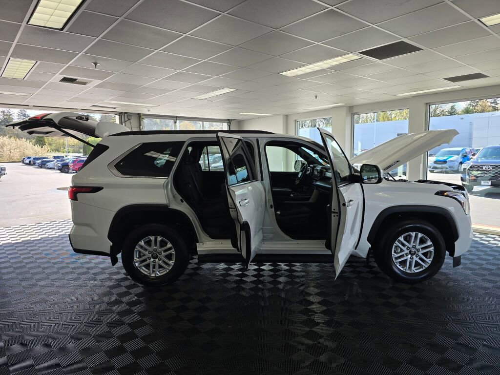 Certified 2026 Toyota Sequoia SR5 AWD/4WD image 16
