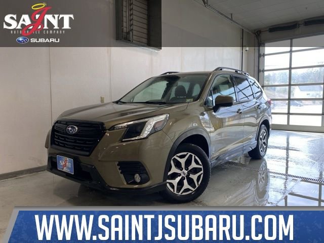 Used 2023 Subaru Forester Premium image 1