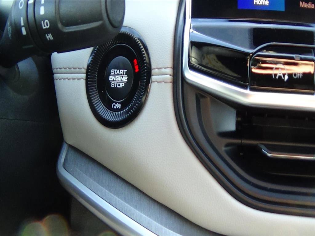 Used 2024 Jeep Compass Limited w/ Elite Group image 28