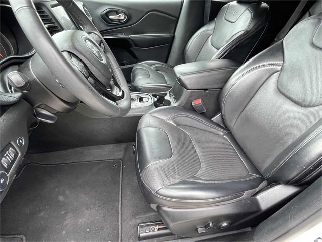 Used 2023 Jeep Cherokee Altitude Lux image 24