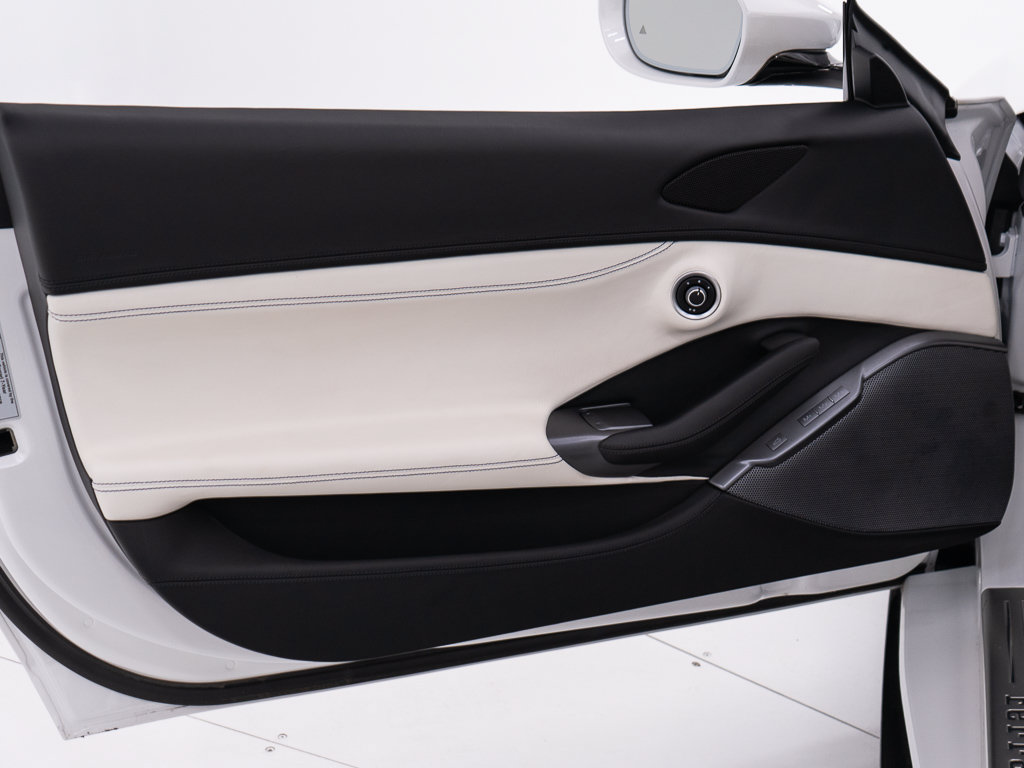 Used 2023 Ferrari Portofino M RWD image 19