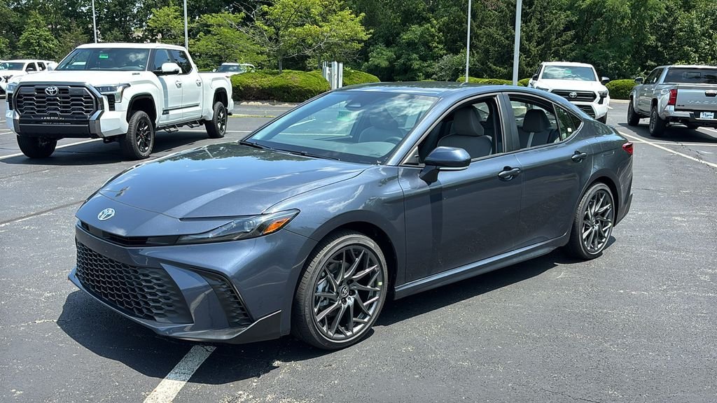 New 2026 Toyota Camry SE FWD image 3