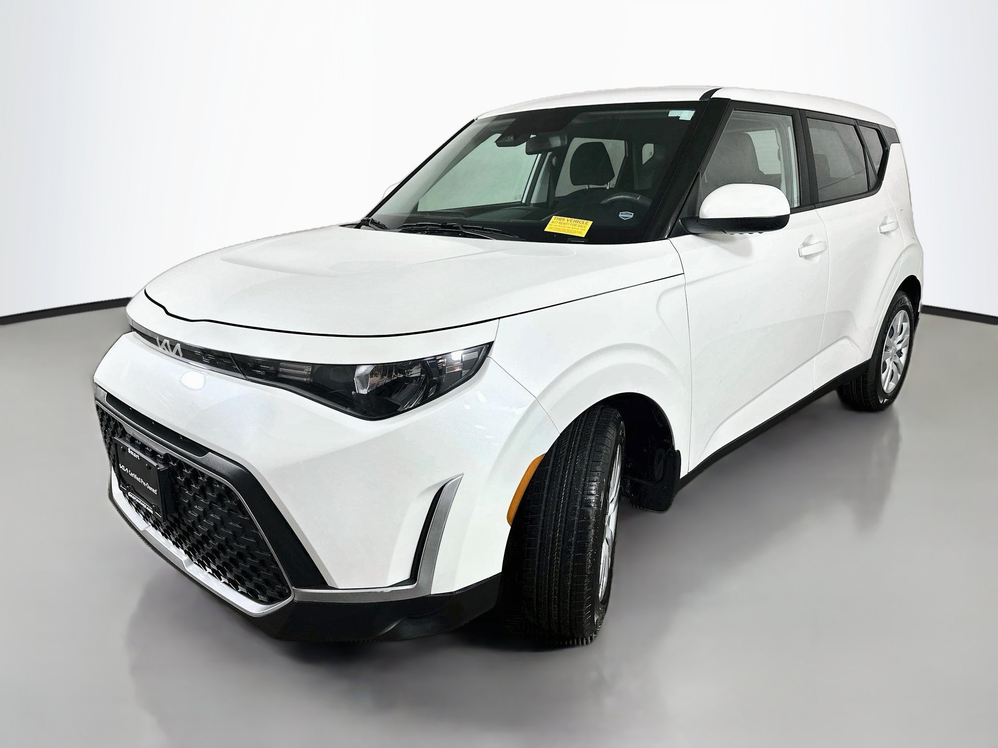 Used 2023 Kia Soul LX FWD image 3