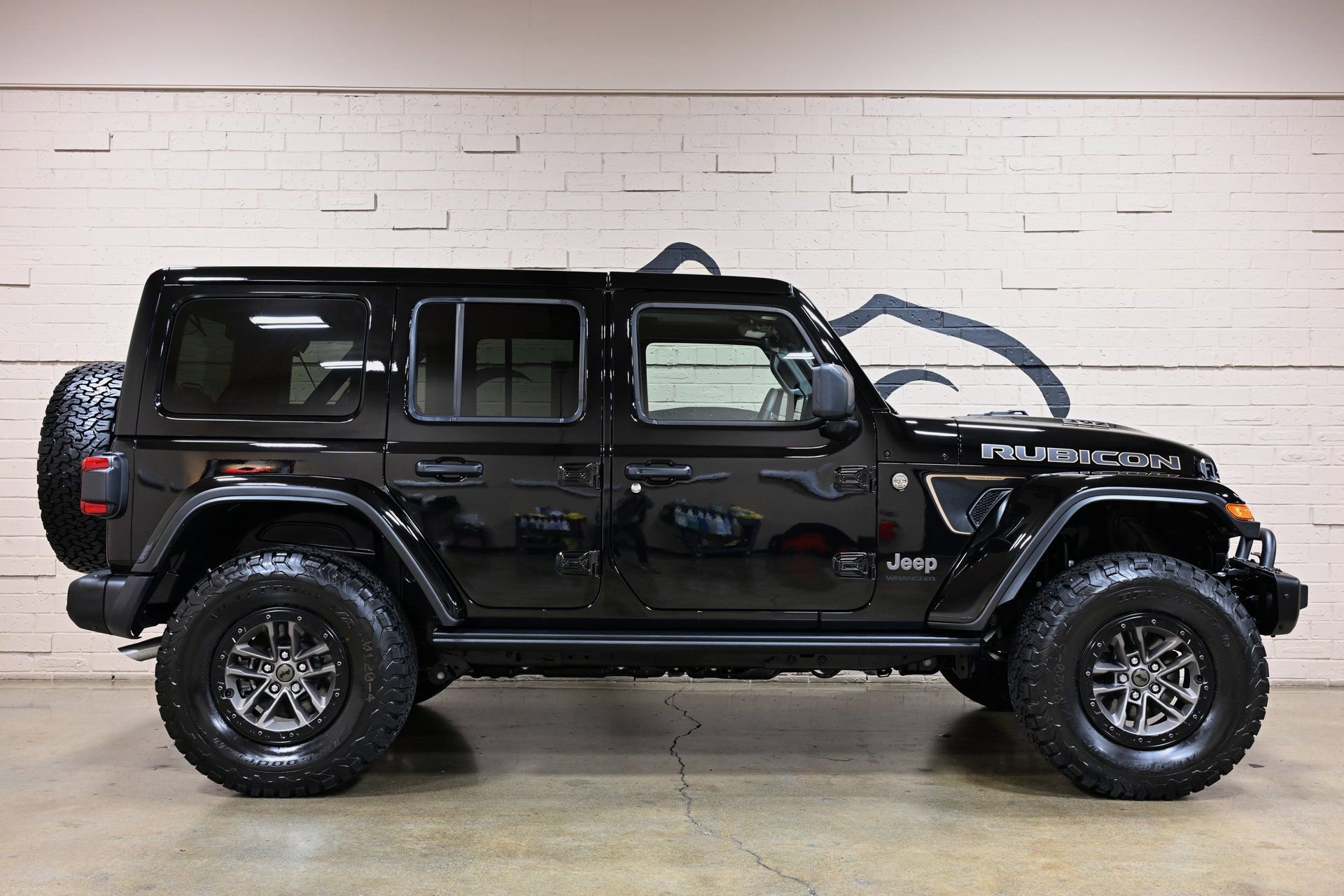 Used 2024 Jeep Wrangler Unlimited Rubicon 392 image 7