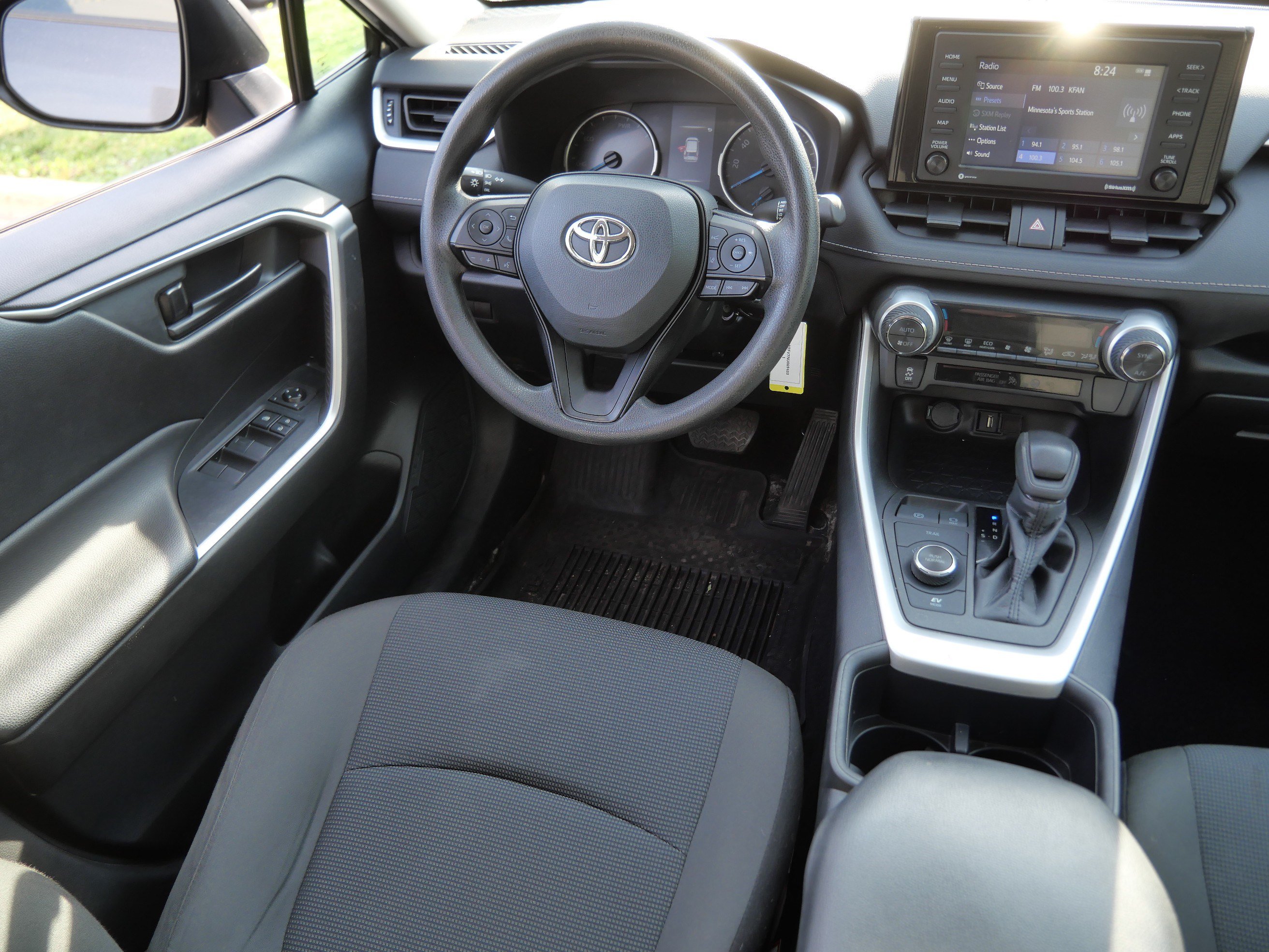 Certified 2022 Toyota RAV4 LE AWD/4WD image 10
