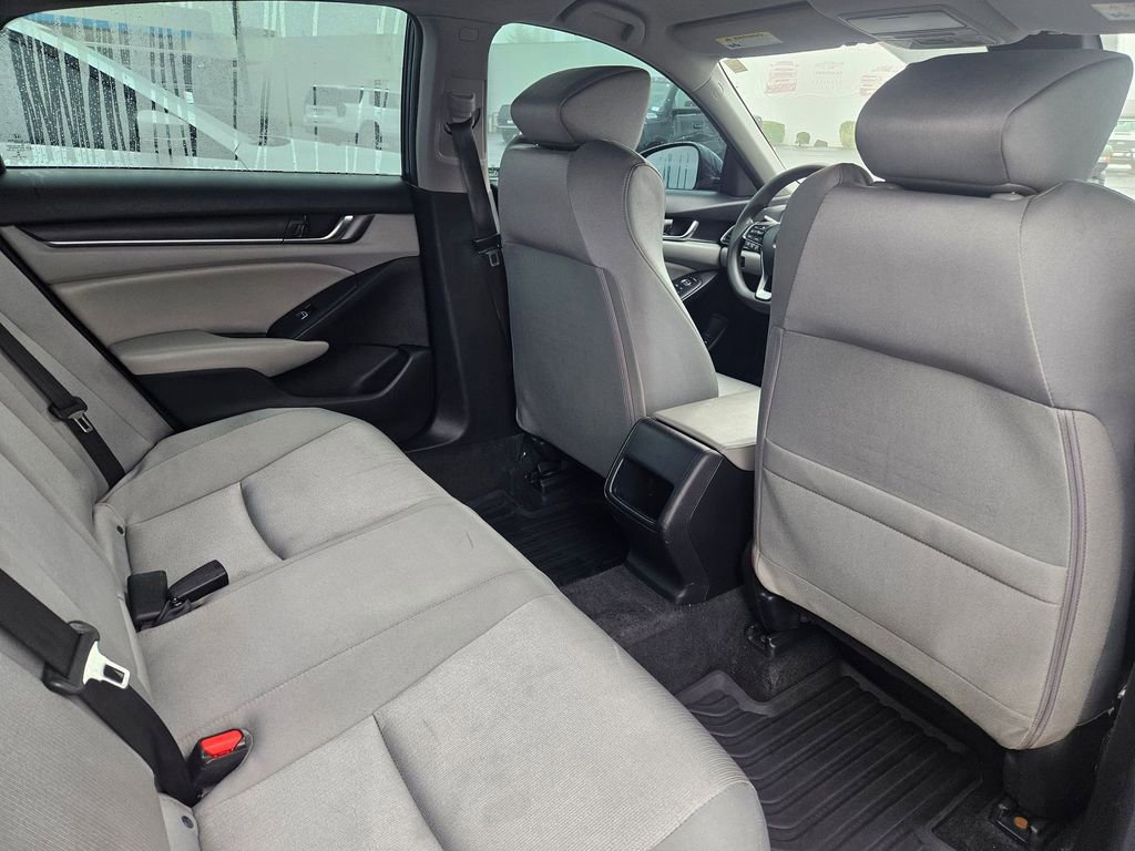 Used 2019 Honda Accord LX image 32