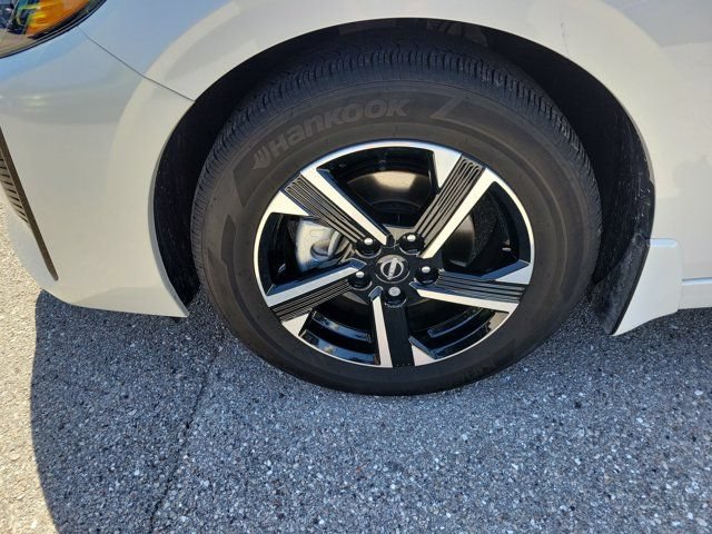 Certified 2025 Nissan Sentra SV FWD image 11