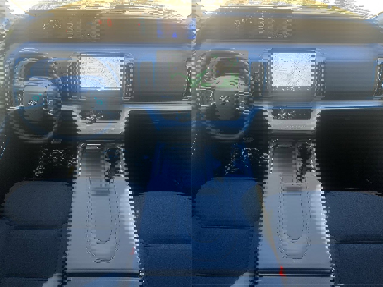 New 2025 Ford Expedition Max Active image 2