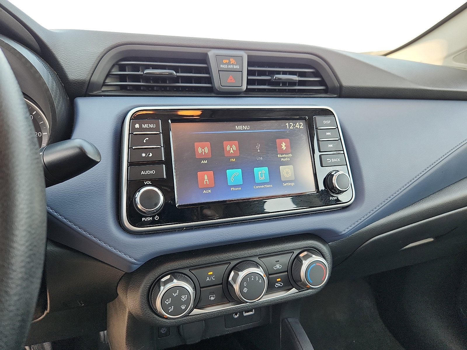 Used 2024 Nissan Versa SV FWD image 19