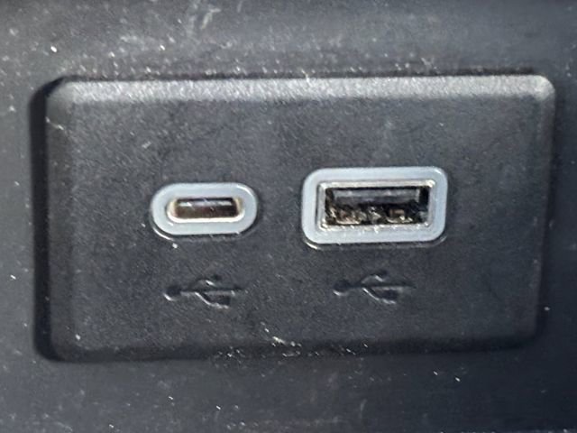 Used 2021 Buick Envision Essence FWD image 6