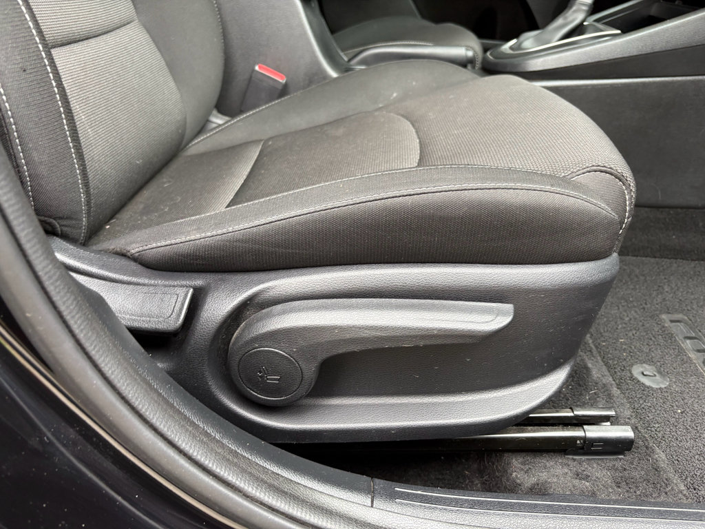 Used 2023 Kia Forte LXS w/ LXS Technology Package FWD image 25