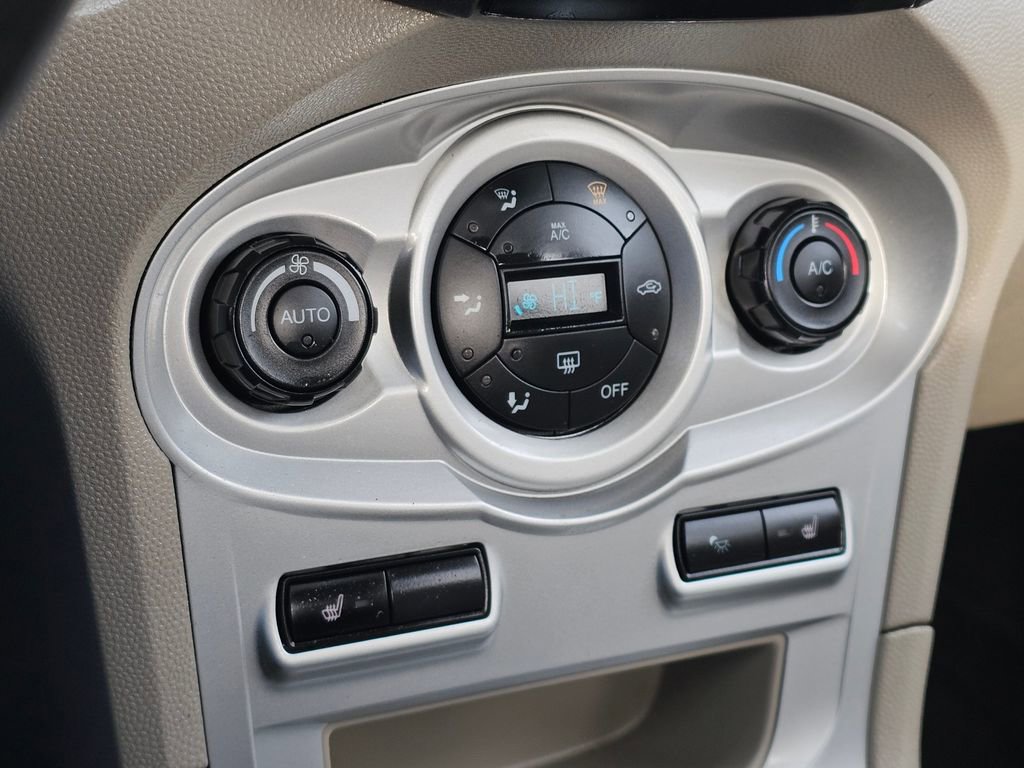 Used 2014 Ford Fiesta SE w/ Comfort Package image 23