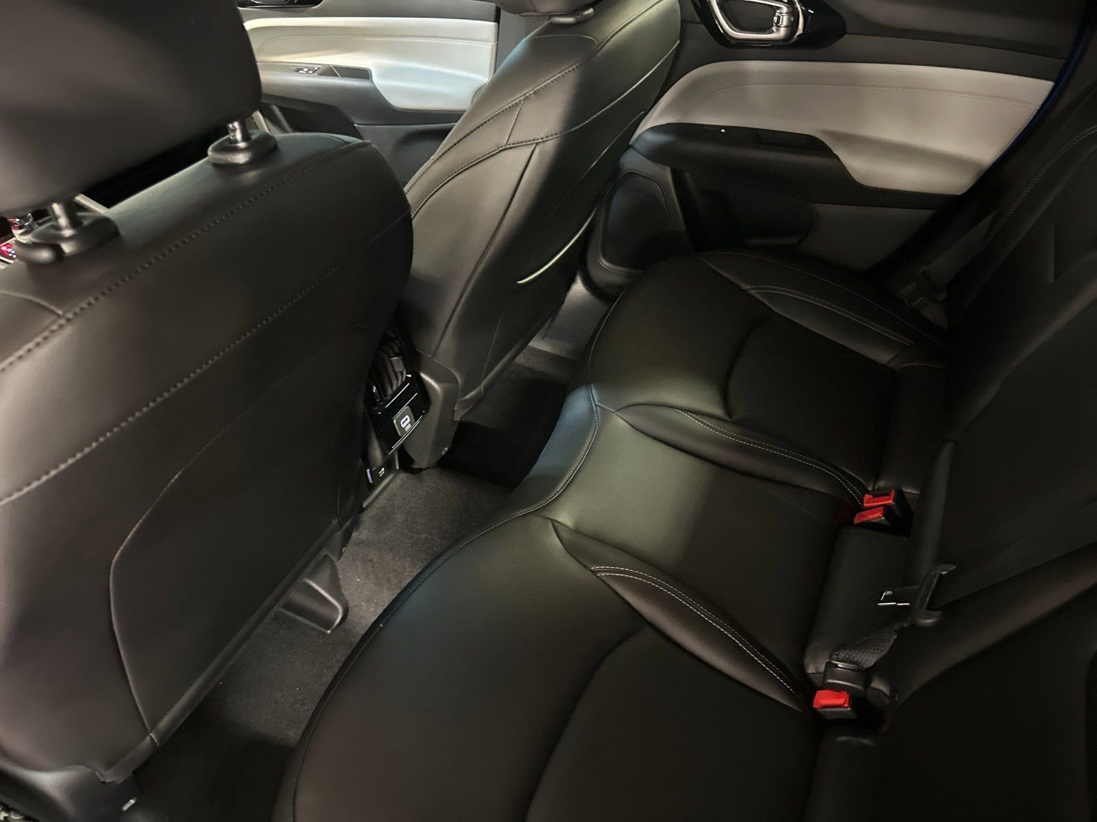 New 2026 Jeep Compass Limited image 11