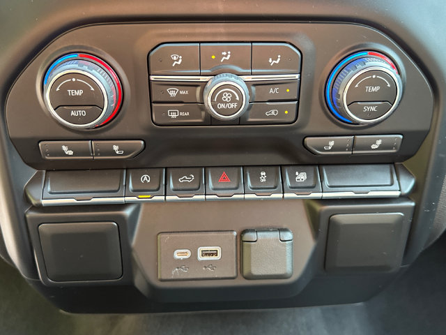 Used 2022 Chevrolet Silverado 1500 LT AWD/4WD image 31