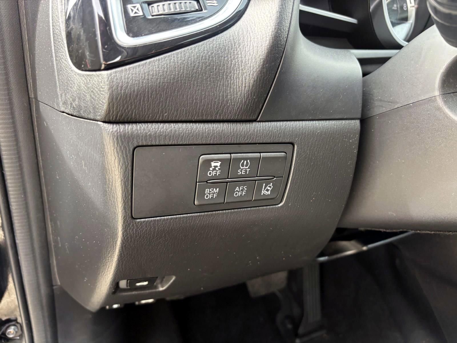 Used 2014 MAZDA MAZDA3 s Grand Touring w/ Technology Package image 14