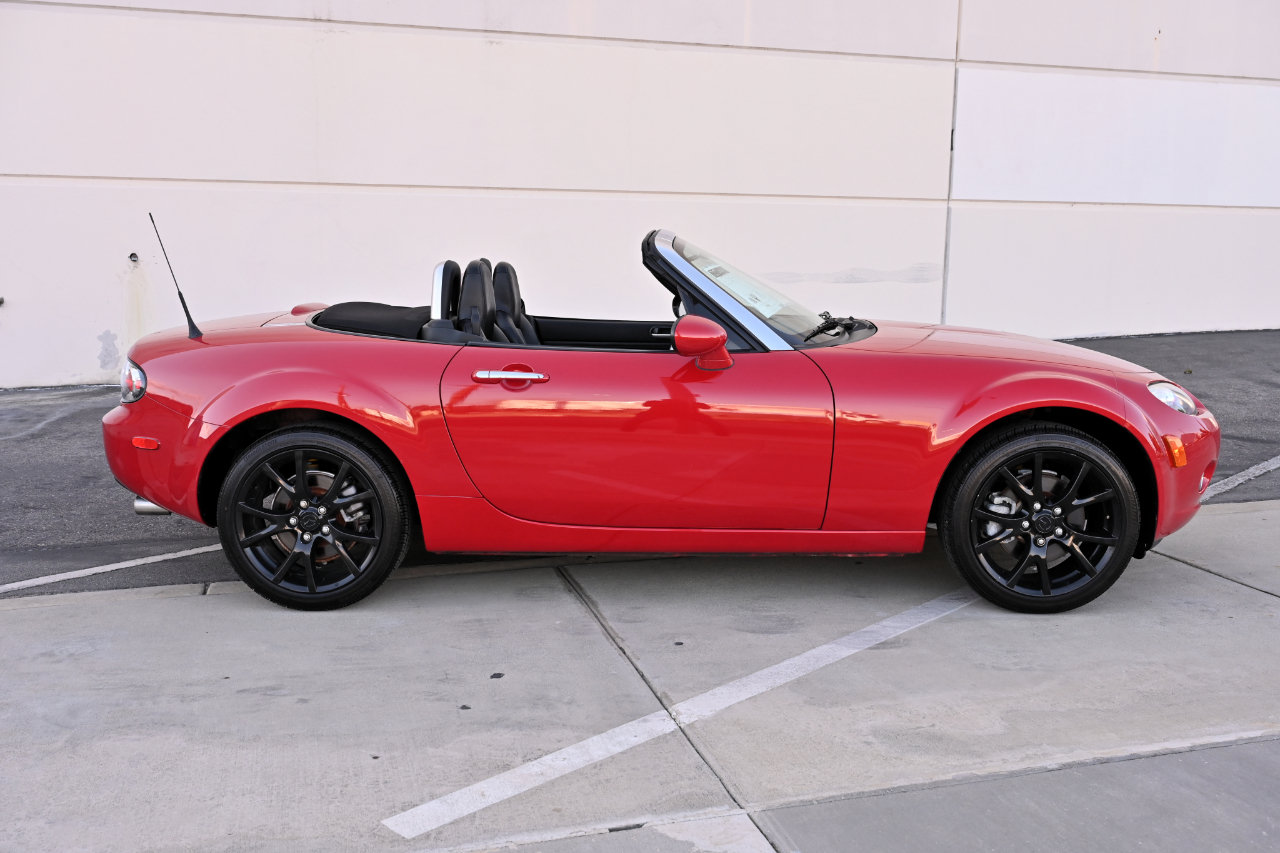Used 2006 MAZDA MX-5 Miata 3rd Generation Limited RWD image 8