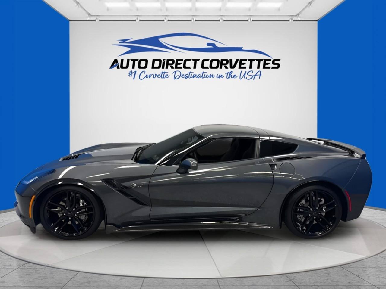 Used 2018 Chevrolet Corvette Stingray Coupe w/ Carbon Flash Badge Package RWD image 7