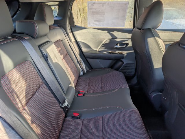 New 2026 Nissan Kicks SR w/ Cold Weather Package AWD/4WD image 7